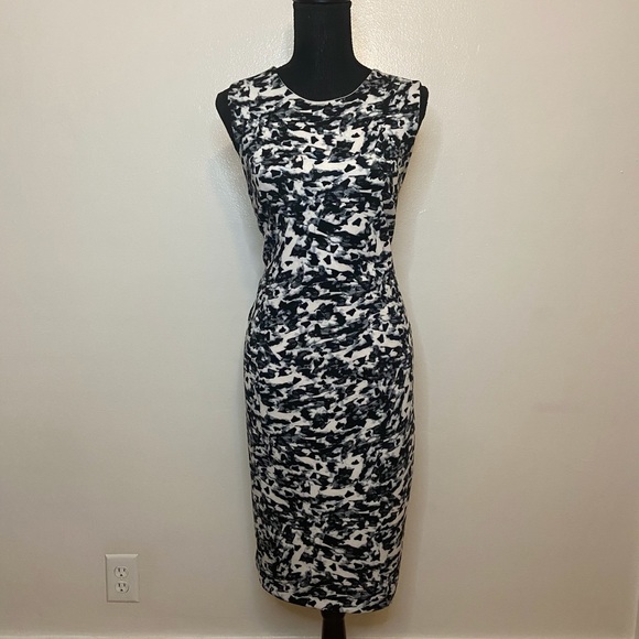 Carmen Marc Valvo Dress **offers welcome- will be donated in 10 days* - Picture 2 of 9